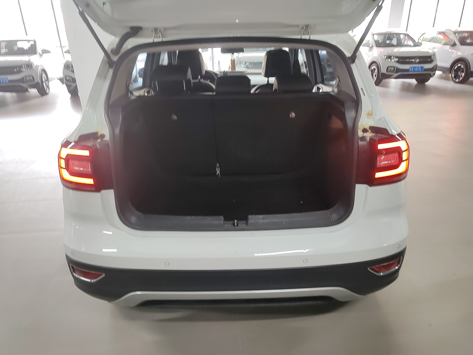 Thumbnail 10